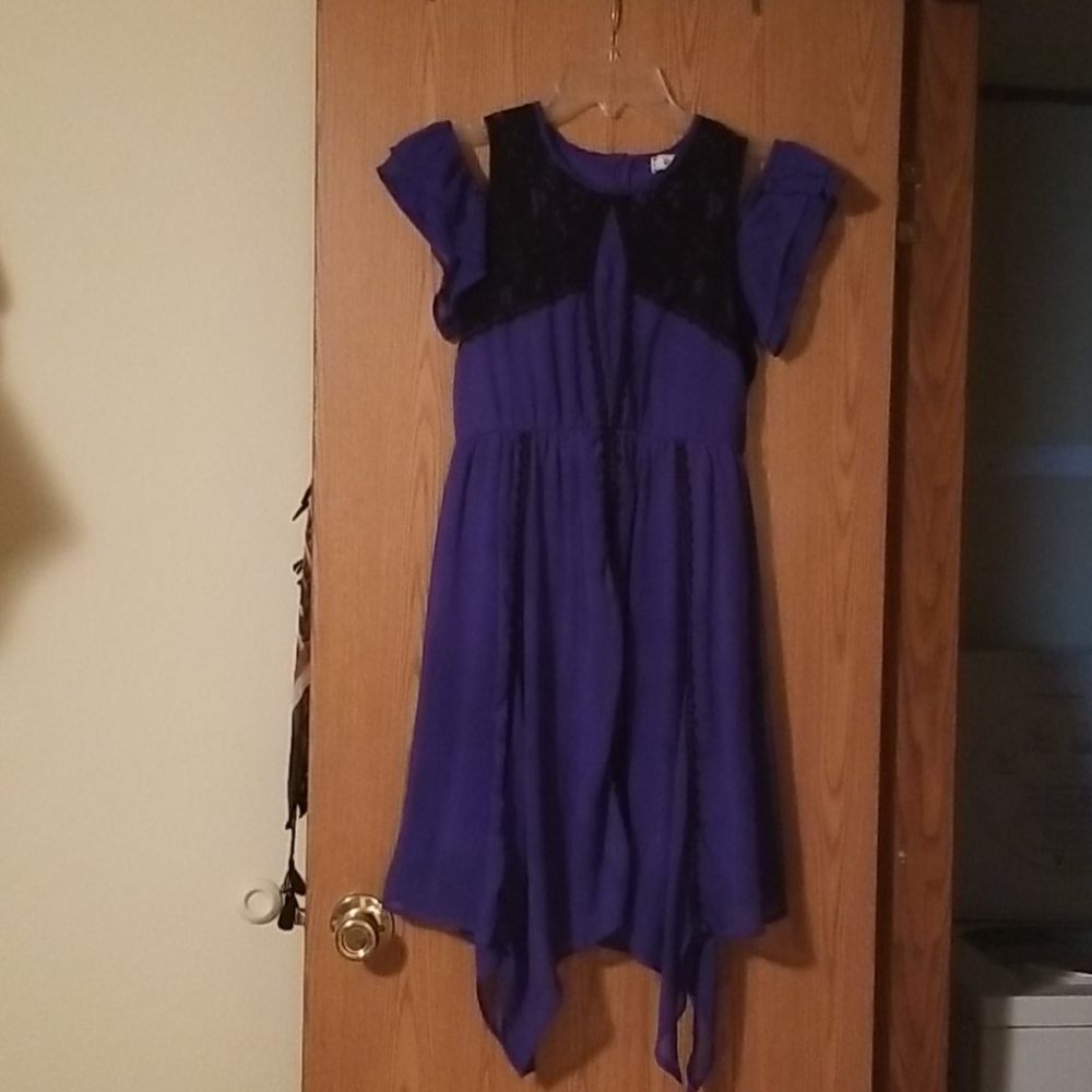 Girls dress